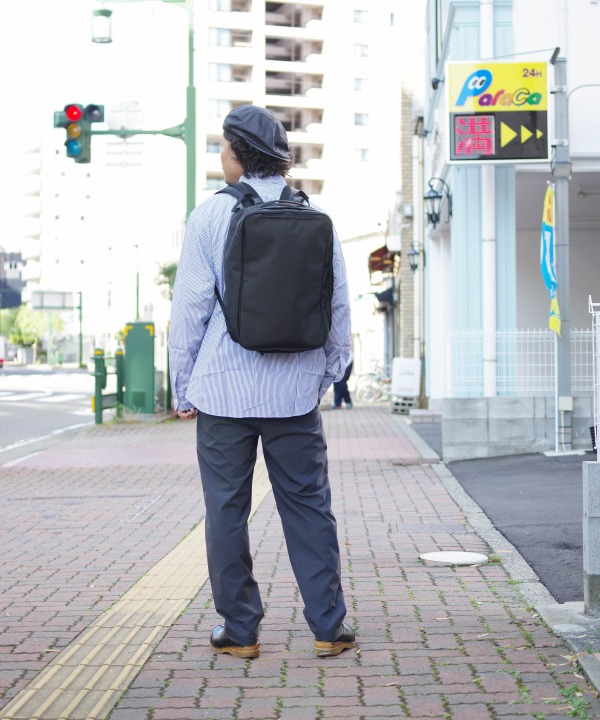 モノリス MONOLITH BACKPACK PRO SOLID M