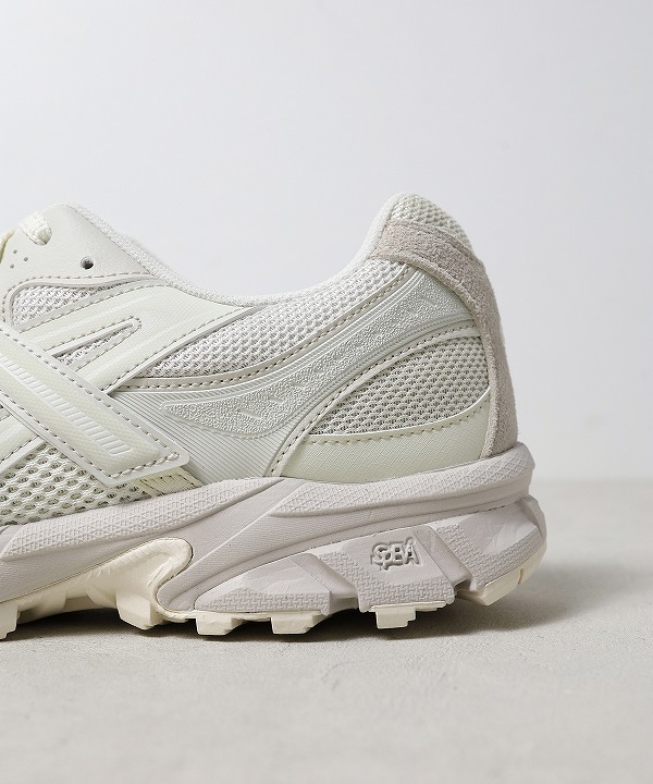 ホワイト スポーツスニーカー V362 STANCE WHITE/BLACK 623273-0001｜エービーシー・マートの通販