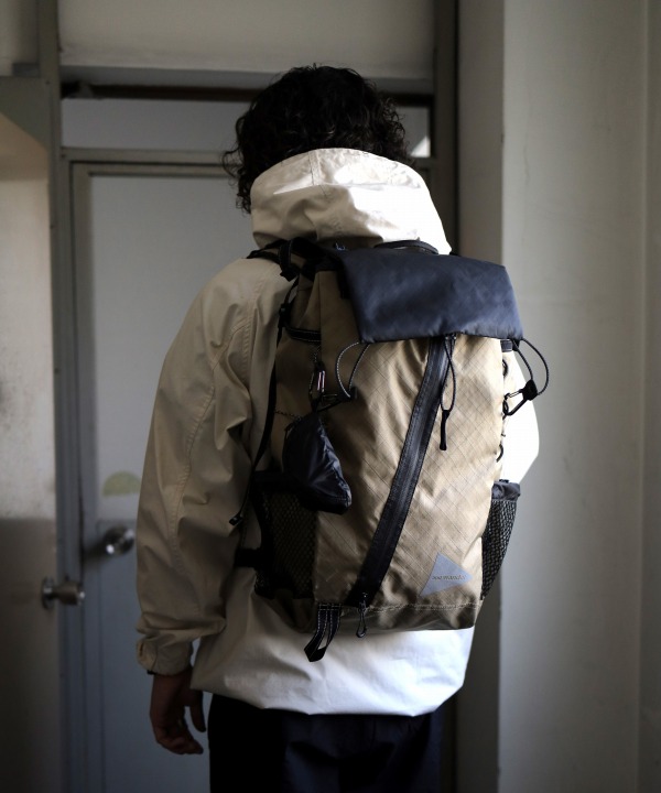 アンドワンダー/and wander ECOPAK 30L backpack（全2色