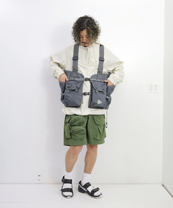アンドワンダー/and wander 　field vest (全2色)