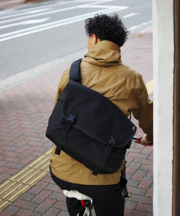 バッグジャック/BAGJACK MESSENGER BAG M