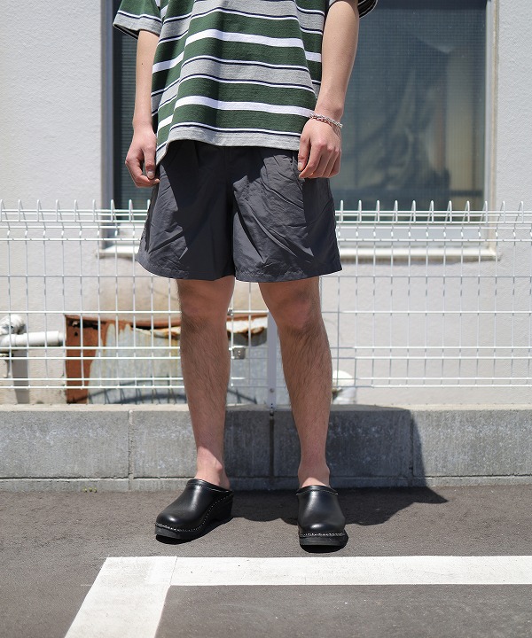 D.Charcoal (182cm,78kg Lサイズ着用)