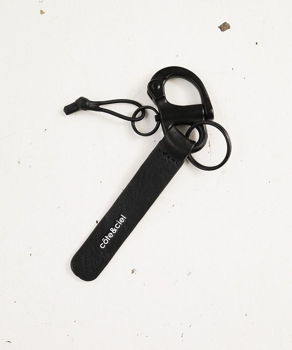 Cote & Ciel Letgo Keychain | Leather | Black