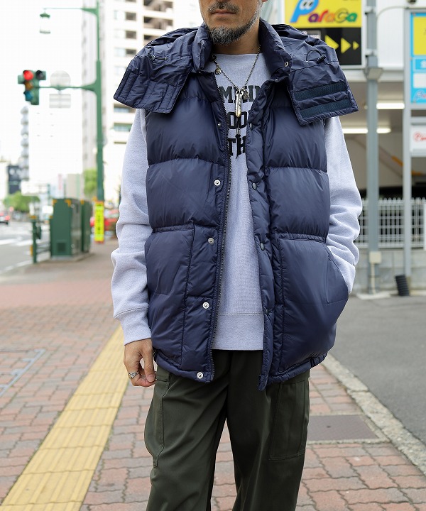 フレッシュサービス/FreshService CORPORATE DOWN VEST（全2色