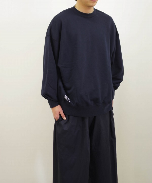 NAVY(182cm/78kg,Lサイズ着用)
