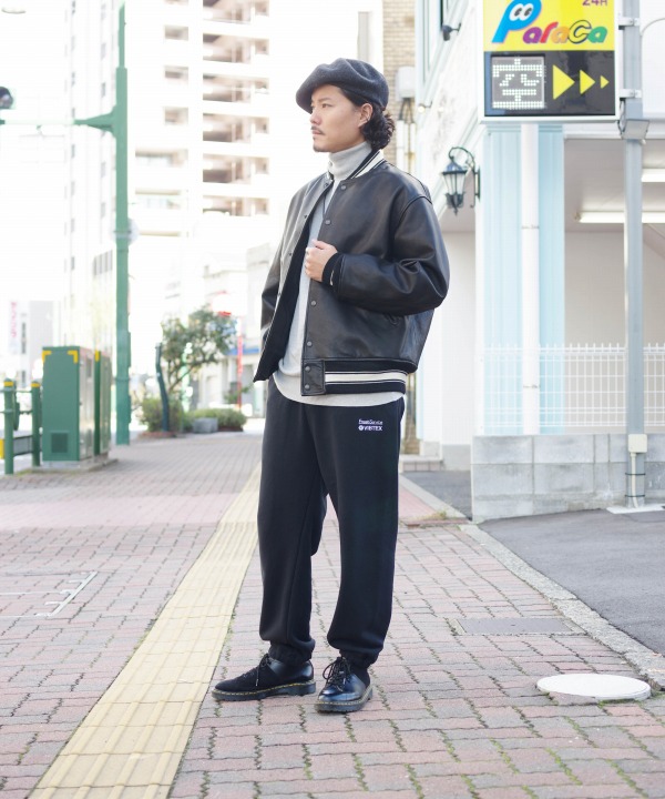 BLACK(176cm66kg サイズ「M」着用)