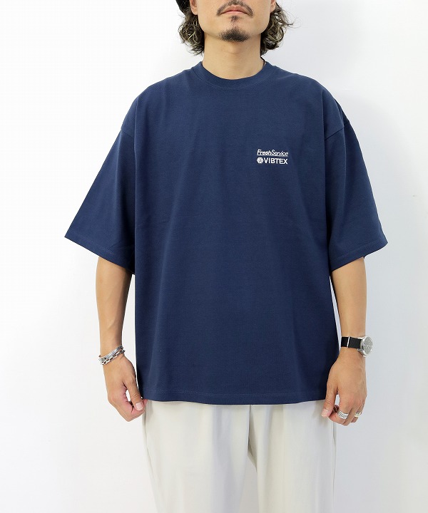 フレッシュサービス/FreshService　VIBTEX for FreshService S/S CREW NECK TEE