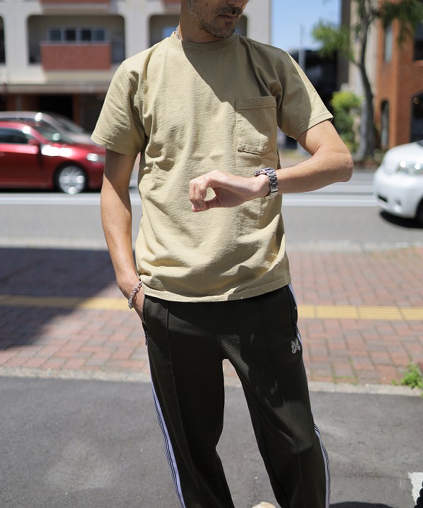 SMOKEY KHAKI (170cm,56kg Mサイズ着用)