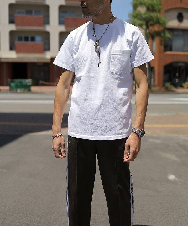 WHITE (170cm,56kg Mサイズ着用)