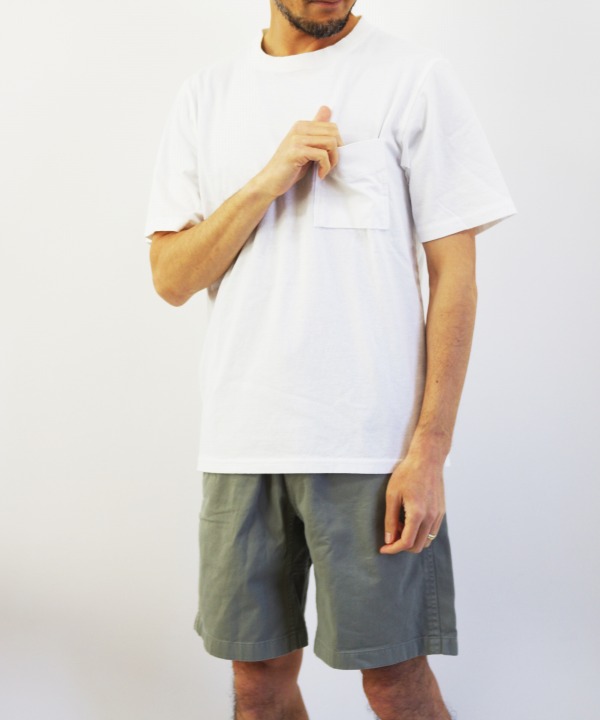 White(170cm,56kg,Mサイズ着用)