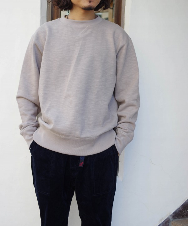 ソリッドグレー
