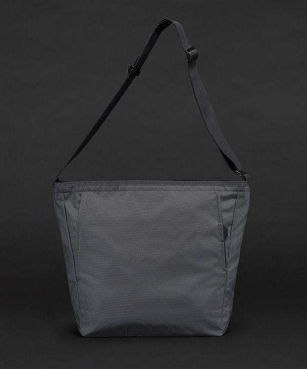 MOLITH　SHOULDER STANDARD HEXA M モノリス MONOLITH (モノリス) SHOULDER STANDARD HEXA M BLACK