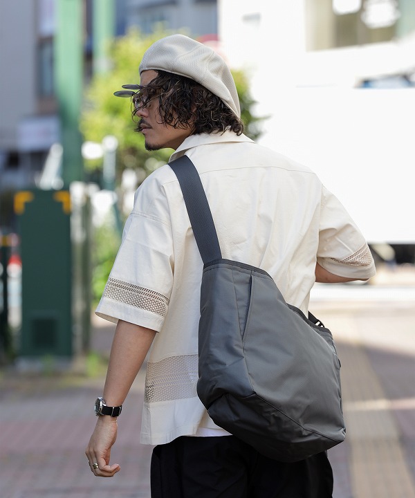 モノリス/MONOLITH SHOULDER STANDARD HEXA M- STONE GRAY