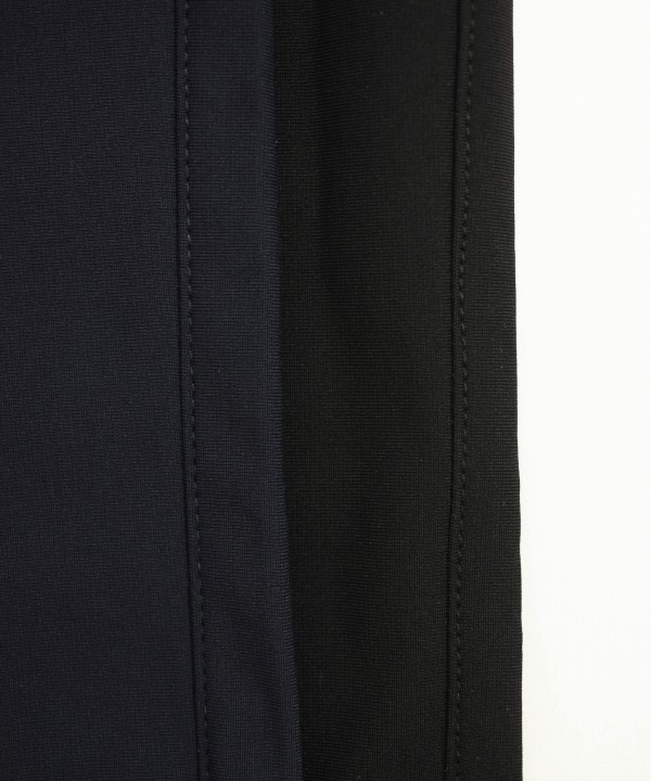 左からD.NAVY、BLACK
