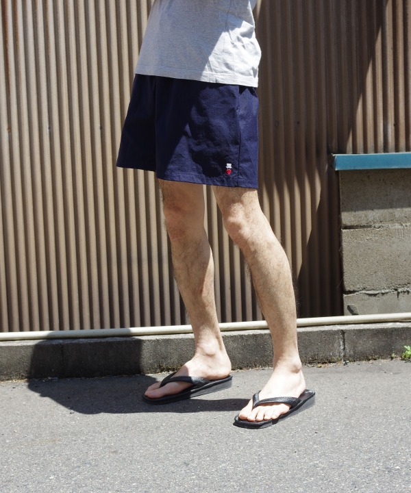 ネイビー