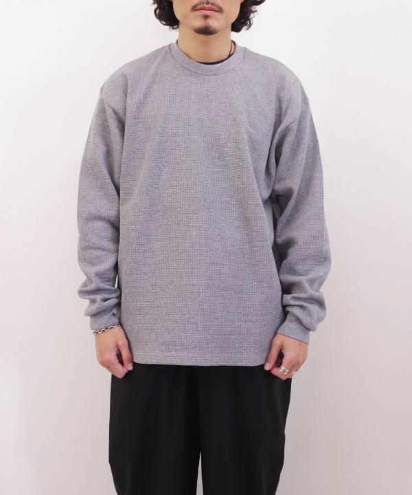 GRAY(176cm66kgが着用)