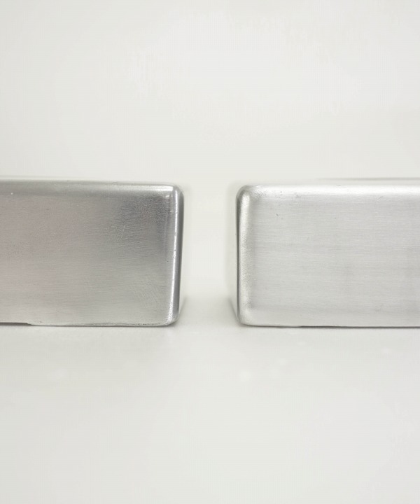 左がShiny、右がMatte
