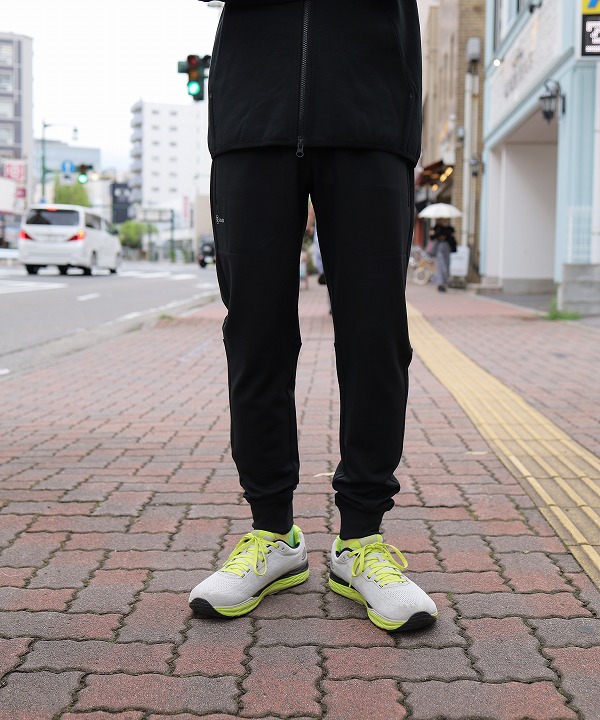 モデル170cm 56kg サイズ「S」を着用