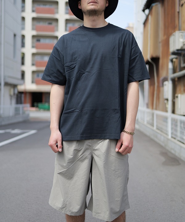 BLK(183cm78kg Lサイズ着用)