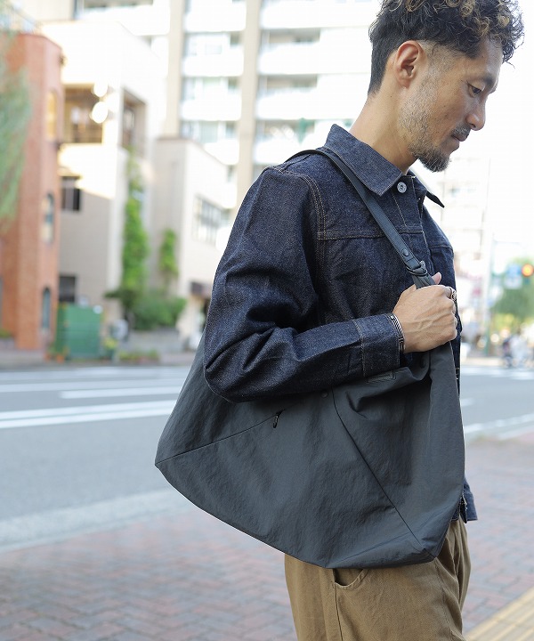 SLOW span nylon -2way shoulder bag S- 袋付