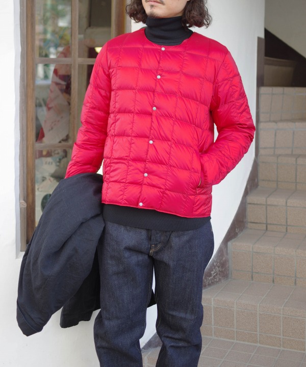 RED<br>モデル175cm 66kg サイズ「L」を着用しております