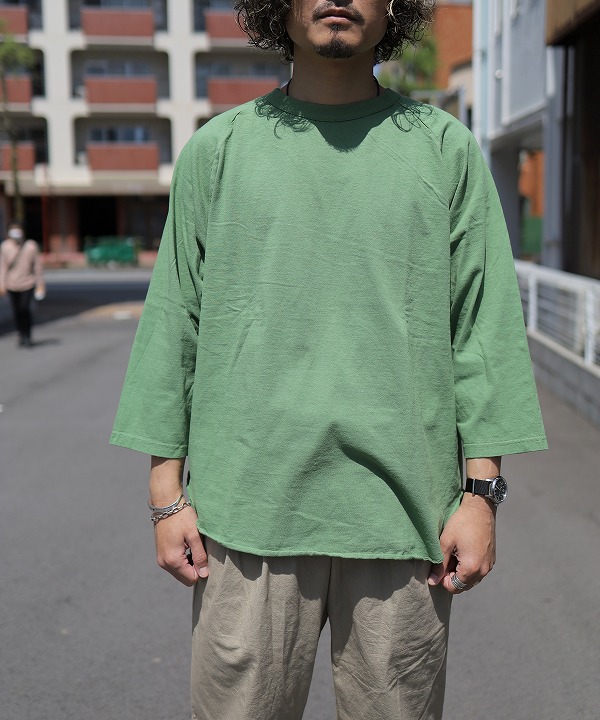 GRASS GREEN