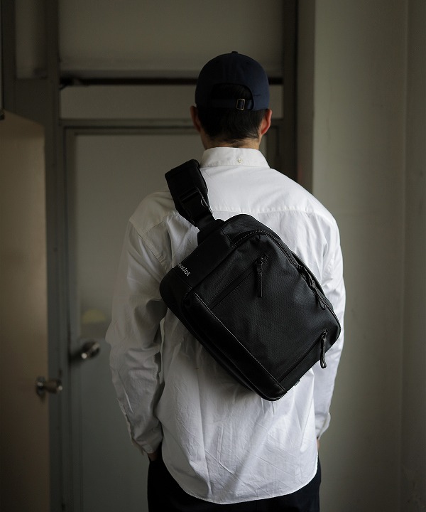 GEX Shoulder Bag L | WHITEÂGE (ホワイタージュ) ONLINE STORE