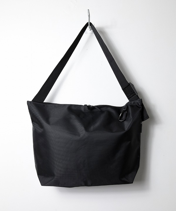 メルタム/meltum Nylon Messenger Bag [バッグ(トートバッグ)]｜MAPS