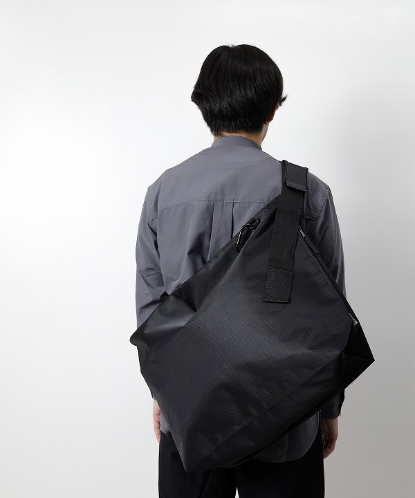 メルタム/meltum Nylon Messenger Bag [バッグ(トートバッグ